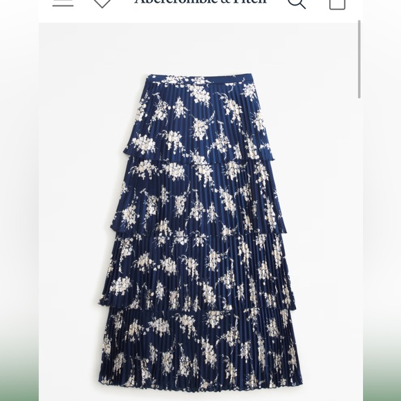 Satin Pleated Tiered Midi dress - Picture 4 of 5